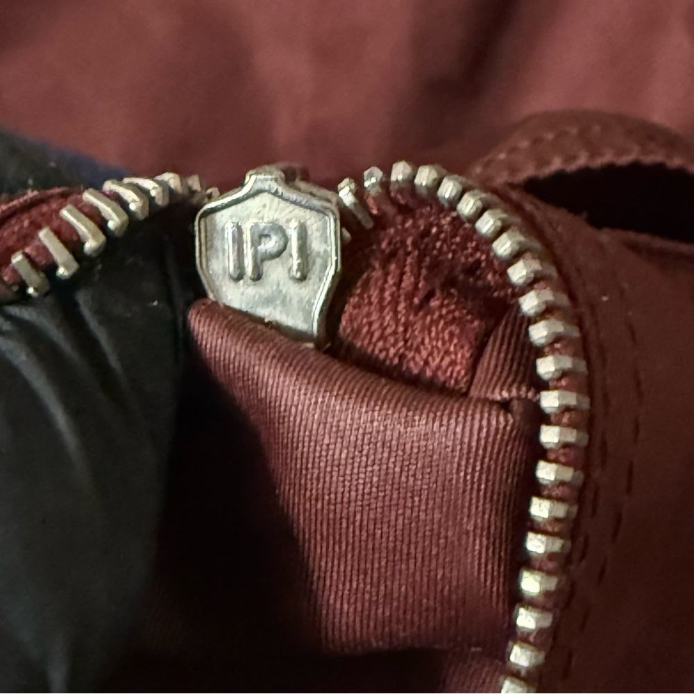 💎AUTHENTIC PRADA  (RARE ) BURGUNDY ROBOT NYLON TOTE BAG💎 - Picture 14 of 16